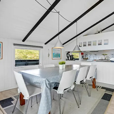 3 Bedroom Cozy In Hvide Sande Bjerregård
