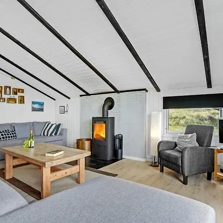 3 Bedroom Cozy In Hvide Sande Bjerregård