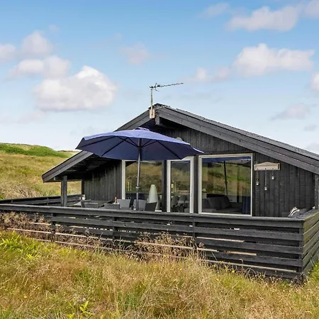 3 Bedroom Cozy In Hvide Sande 펜션