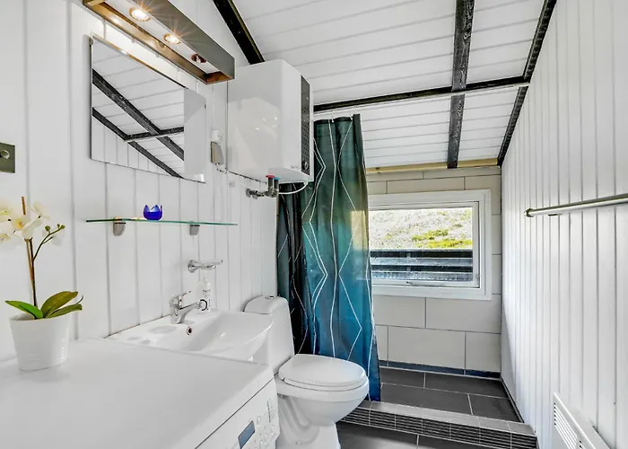 3 Bedroom Cozy In Hvide Sande Дом отдыха